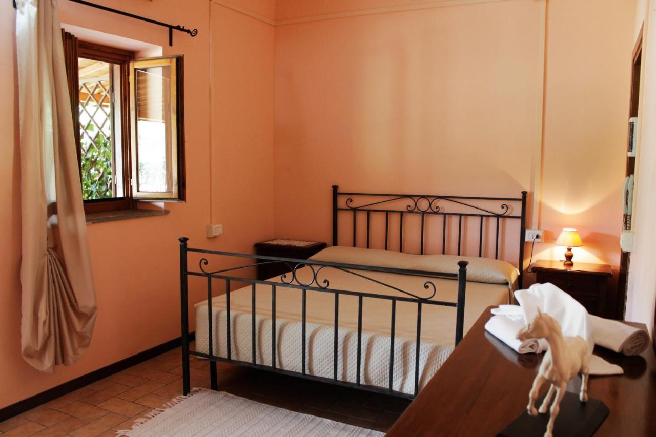 La Dimora Degli Etruschi Hostel Civitella Cesi Bagian luar foto